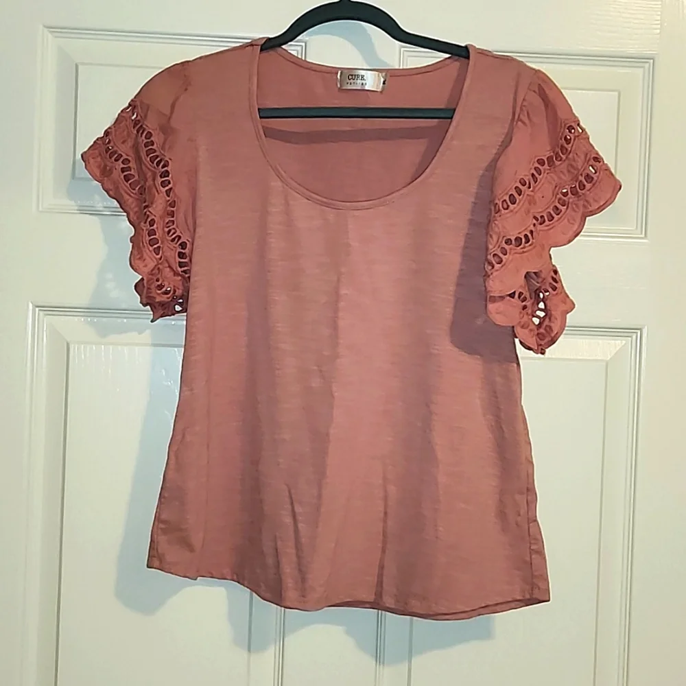 ๐HPx5๐ Dusty Rose Flutter Sleeve Top - Picture 1 of 4